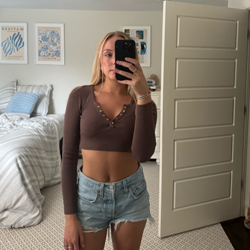Brown long sleeve crop top button up fits small